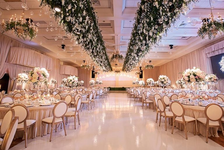 The Enchantment of Hawaii Wedding Photography: Preserving A Memory